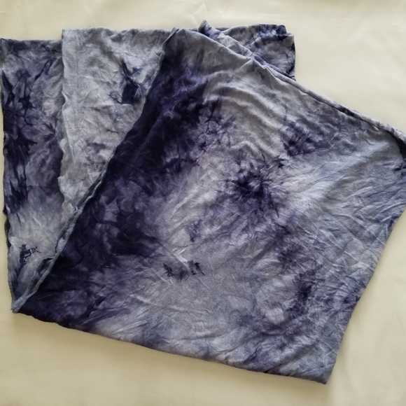 💲🩷⬇️ Infinity Scarf | Apt 9  Tie Dye Blue & White - Picture 4 of 7